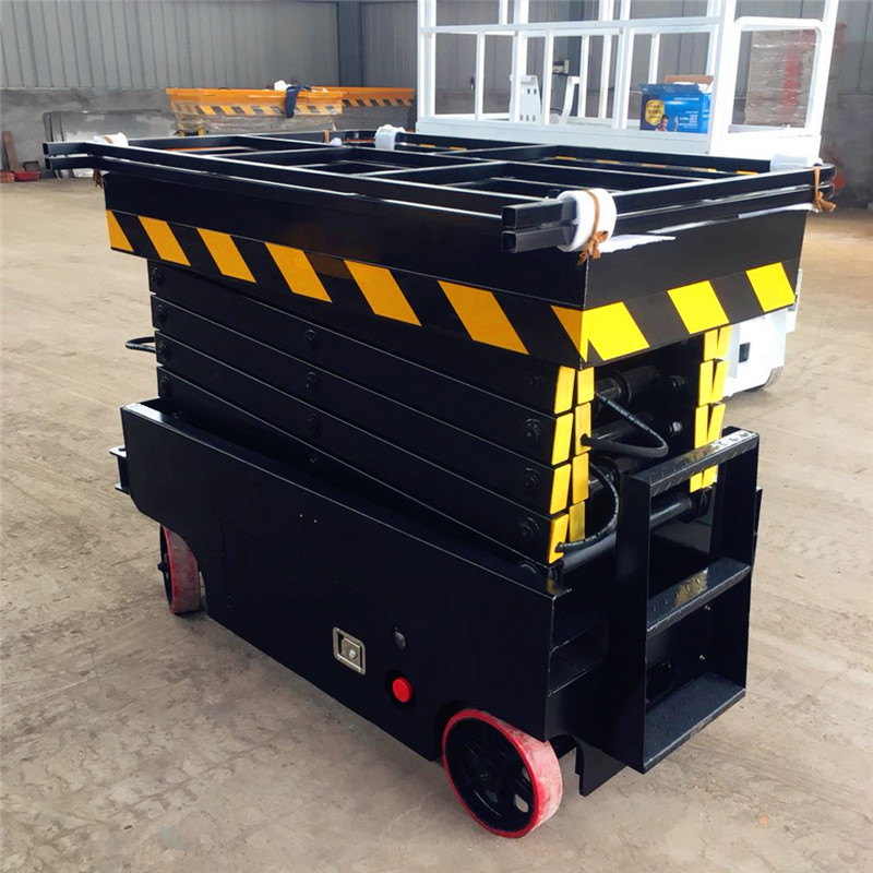 电驱动自行式升降机